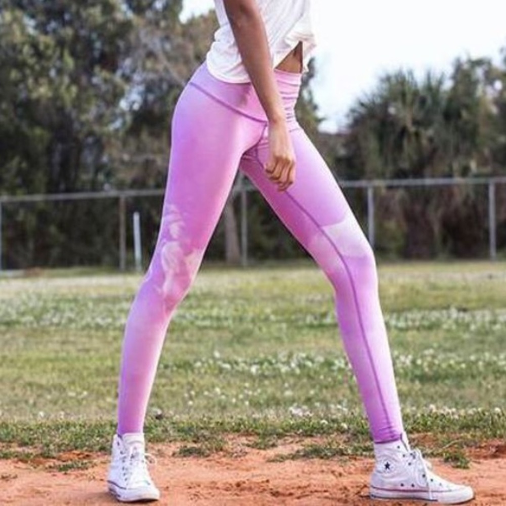 ★ Teeki Purple Yoga Hot Pant ★